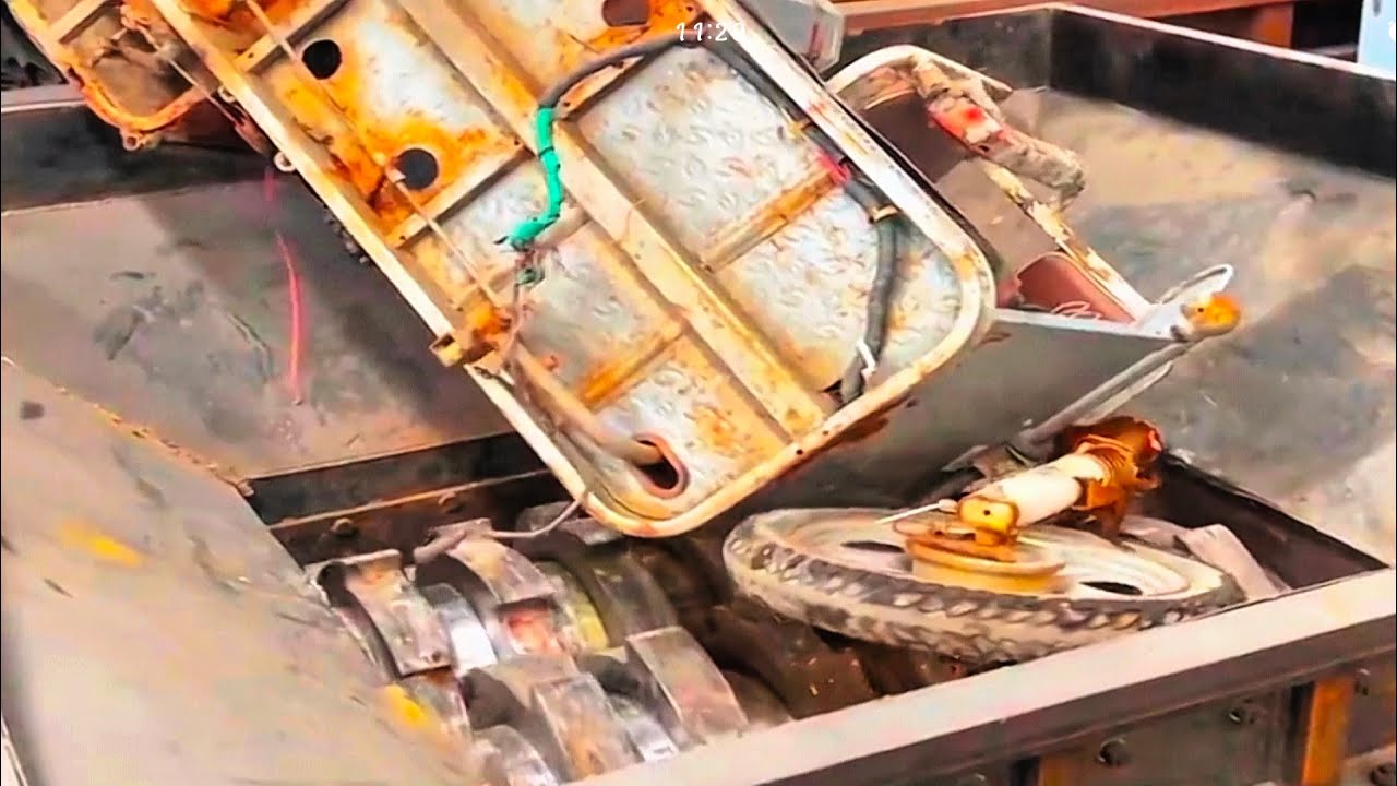 Shredder vs Vehicle Metal Body! Metal things in extreme metal shredder