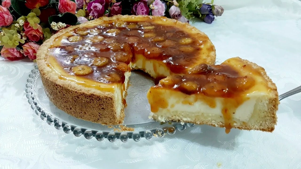 Простой, легкий и невероятно вкусный пирог ... Йогуртовый пирог с банановым фламбе!