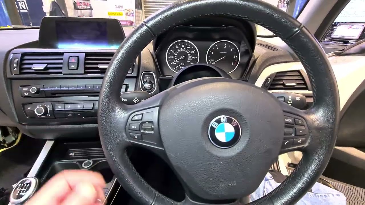 BMW F20 drivers airbag removal