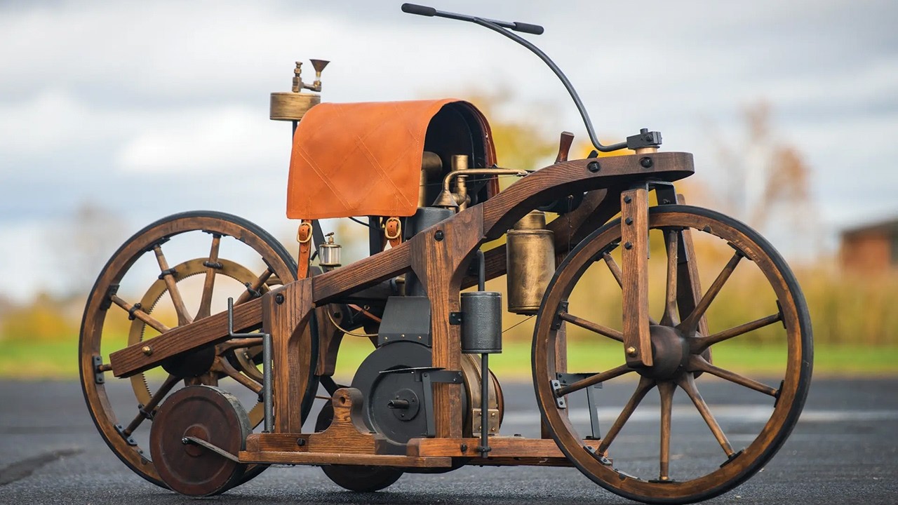 1885 Daimler Reitwagen: The BIKE That Lit Its Rider on FIRE 🚴‍♂️🔥