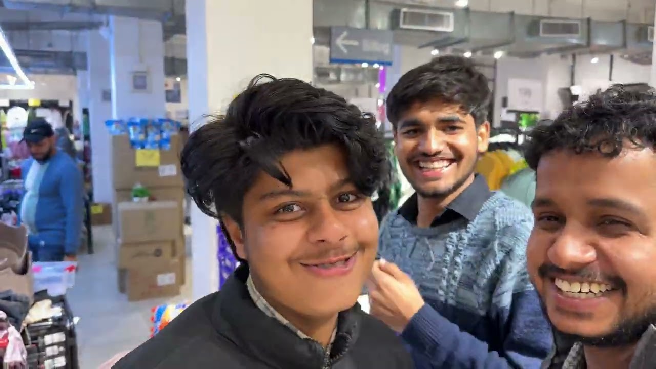 Apne profession se koso door 😂🫡  ￼#funny #vlog #viral #bachelor #studentlife 