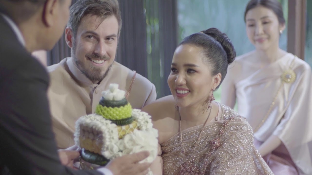แอร์โฮสเตสกับหนุ่มต่างชาติ งานแต่งงานเรือนไทยบ้านจิม ทอมสัน Thai Wedding at Jim Thompson House