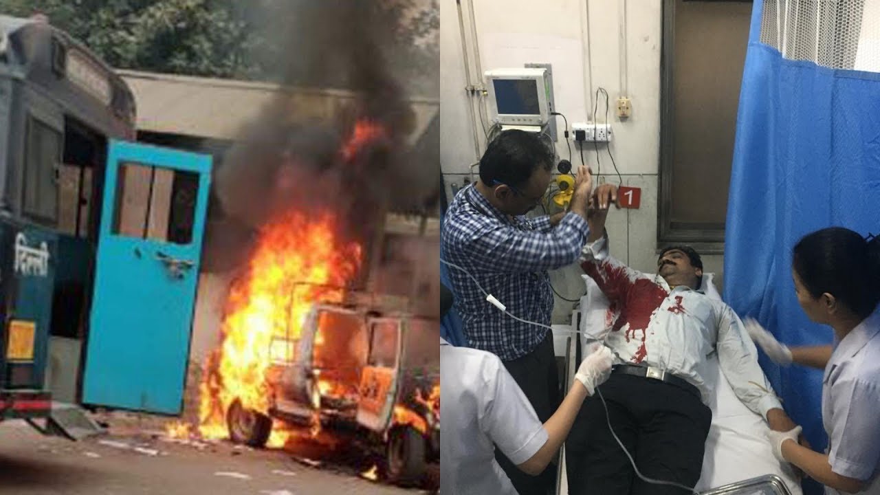 Major clash between Police and Lawyers at Tis Hazari court in Delhi | Several injured - AHN News