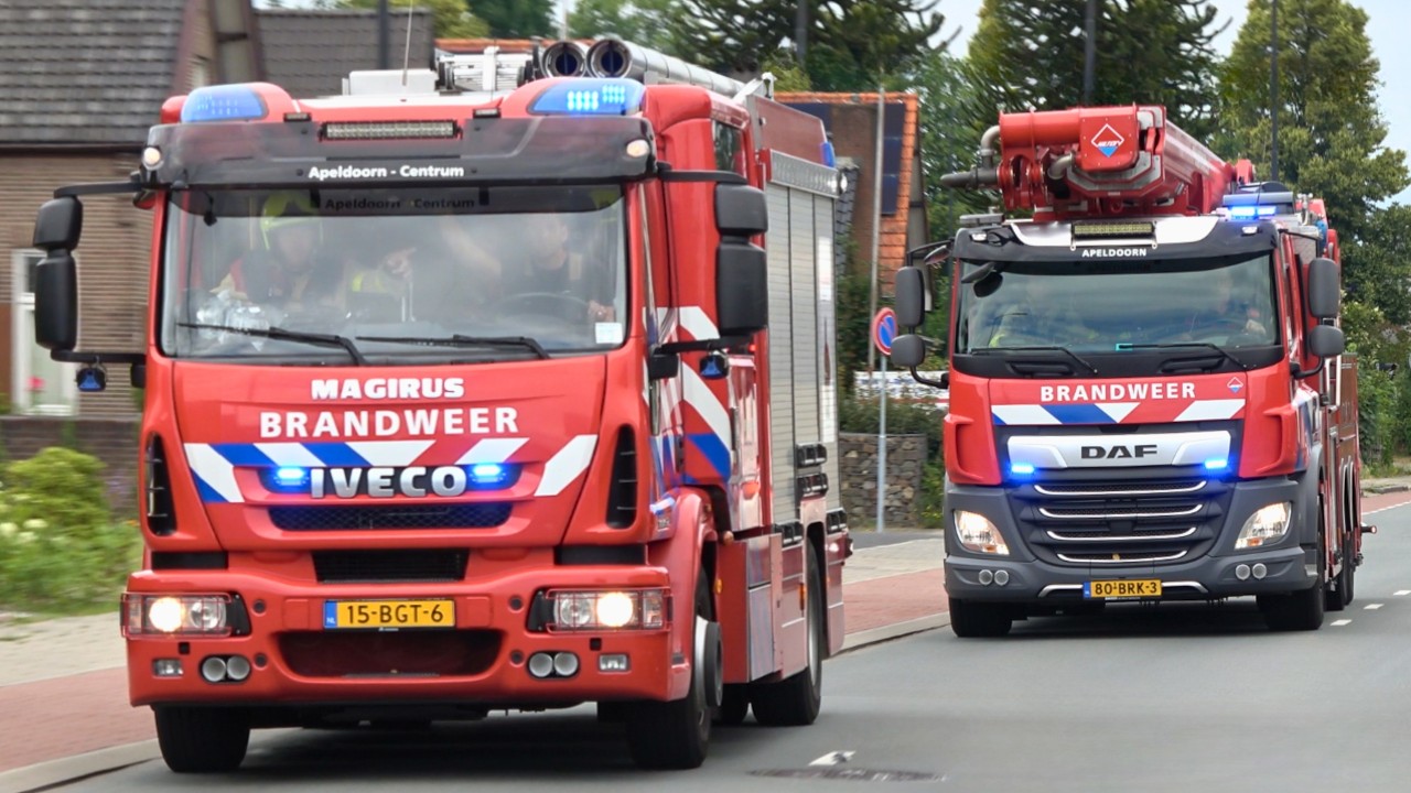 Hulpdiensten Apeldoorn! - Brandweer, Politie & Ambulances met spoed! | Hulpdiensten Compilatie! 