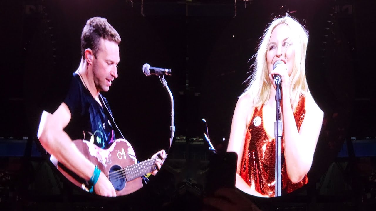 Coldplay & Kylie Minogue - Can't Get You Out of My Head @ MetLife Stadium, East Rutherford (2022)