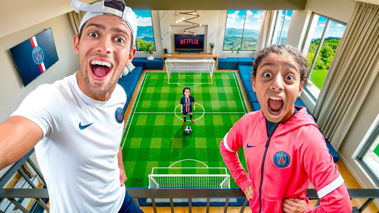 J'ai construit un TERRAIN de FOOTBALL SECRET dans ma maison ! 😱