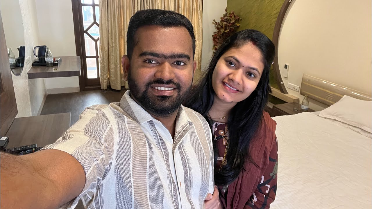 Hamara aaj ka Hotel 🏨 kaisa hey 🤩 + Ghrushneswar 🛕Darshan and Bhadra maruti Darshan 🛕 sambhajinagar 