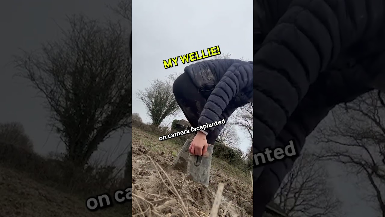 M&auml;dchen landet mit dem Gesicht im Schlamm, nachdem es stecken geblieben ist 😂