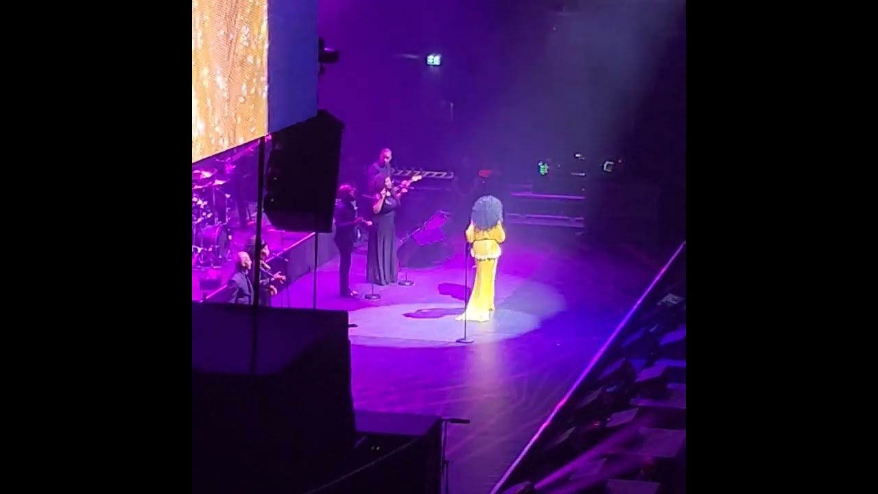 Diana Ross @ Ziggo Dome Amsterdam 12/10/2023 - Reflections