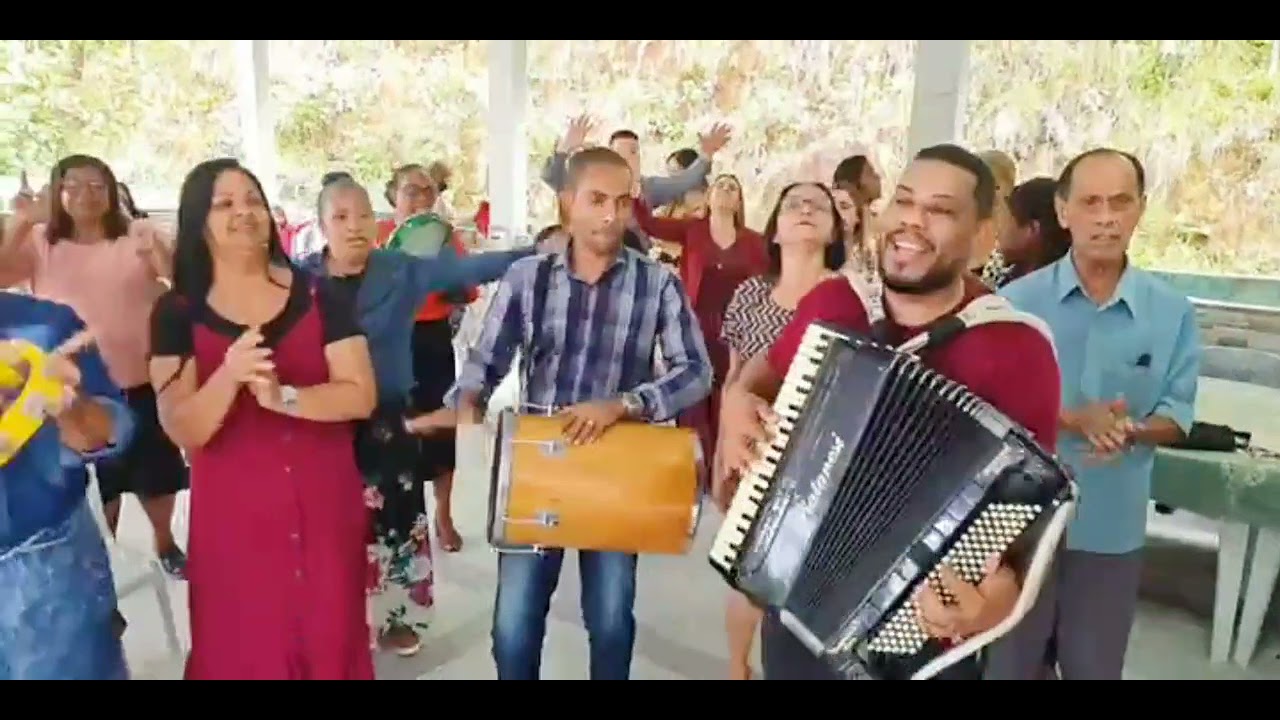 O Homem das mãos furadas está passando por aqui, sinta Ele aí, sinta Ele aí...🙏🙌🔥