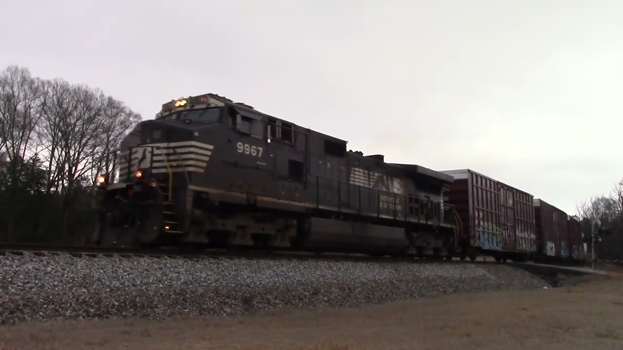 NS 9967 leads NS 372 at Green