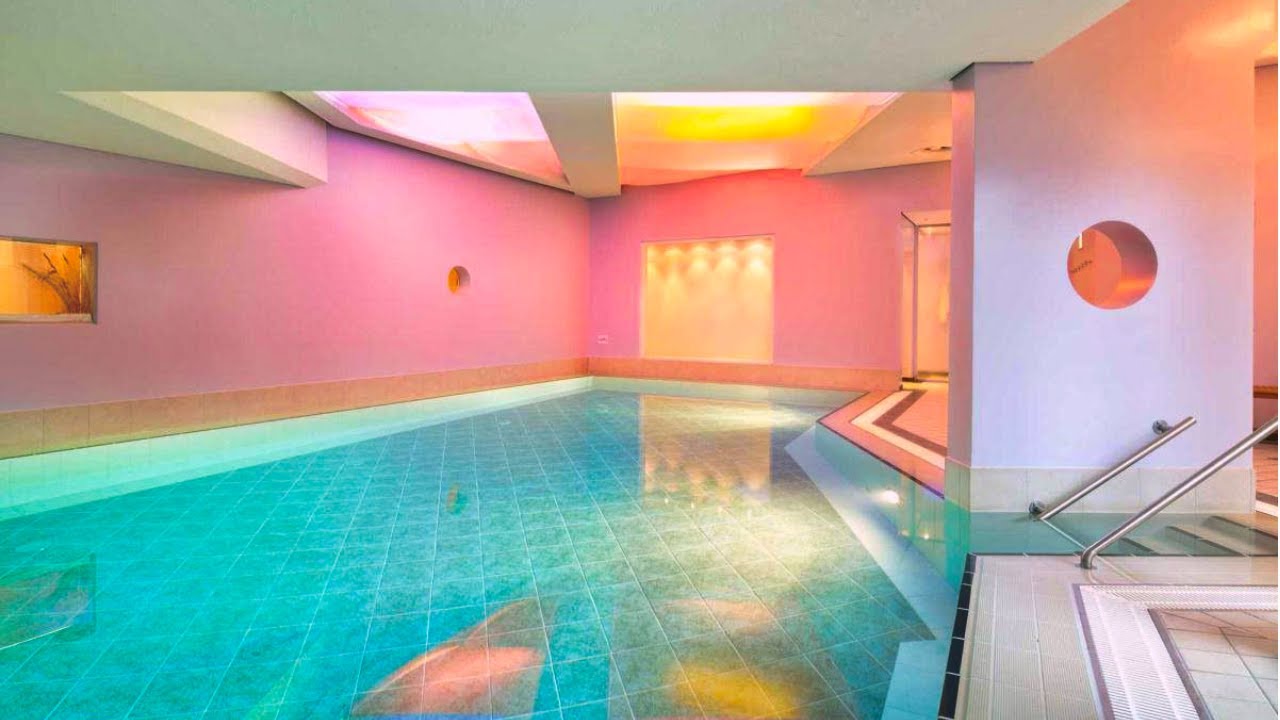 It’s 1993 and you’re in a hotel pool (Vaporwave Mix)