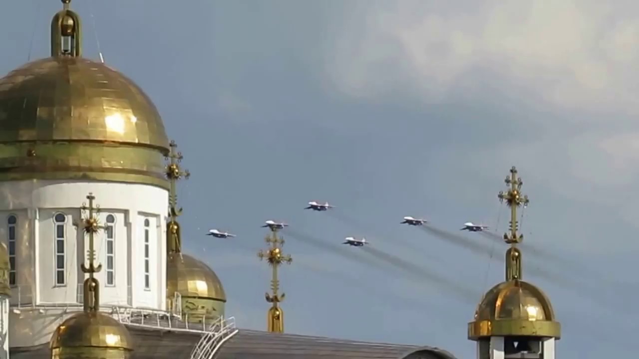 Пилотажная группа Стрижи в Магнитогорске 13 июля 2017