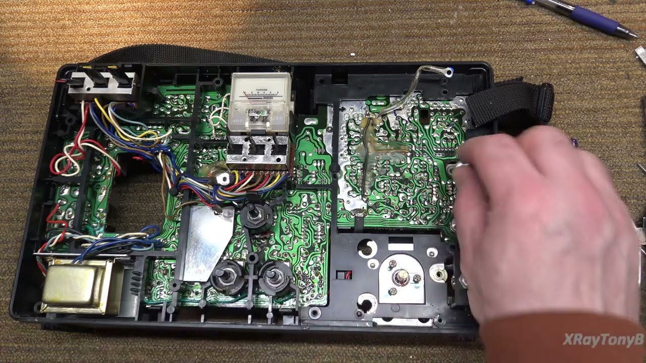 Panasonic RF-2200 : Part 2 - Repair tips and lessons learned