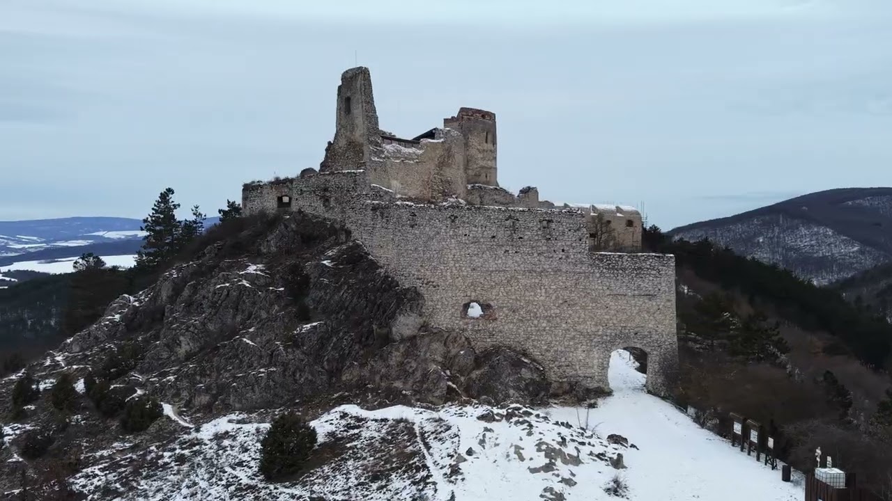 Čachtický hrad v zime