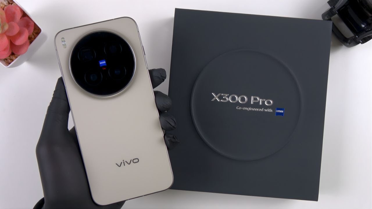 vivo X300 Pro Unboxing | Hands-On, Antutu, Design, Unbox, Camera Test