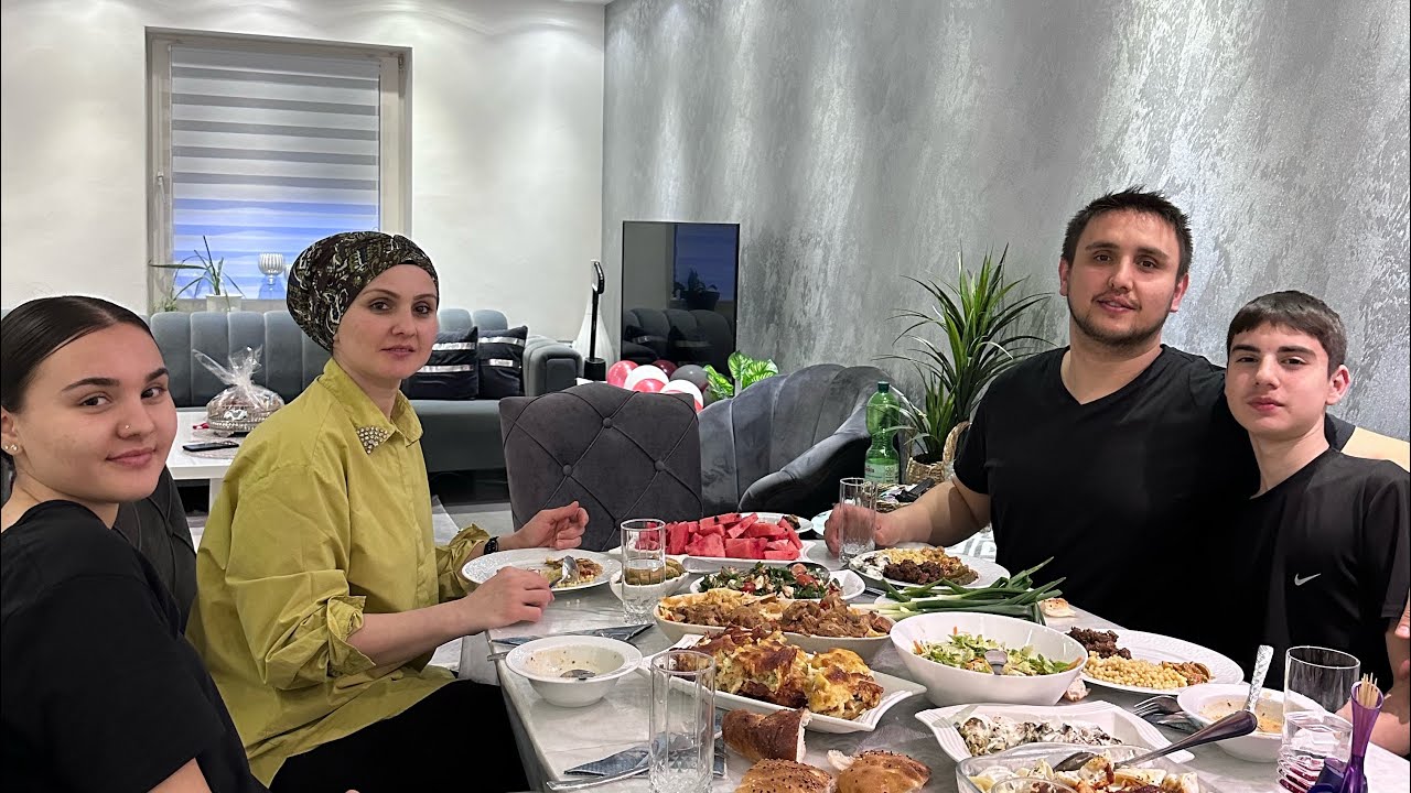 Ablamlarda son iftar yemeğimiz,birbirinden lezzetli yemekler yaptı ablam❤️ellerine sağlık#keşfet#fyp