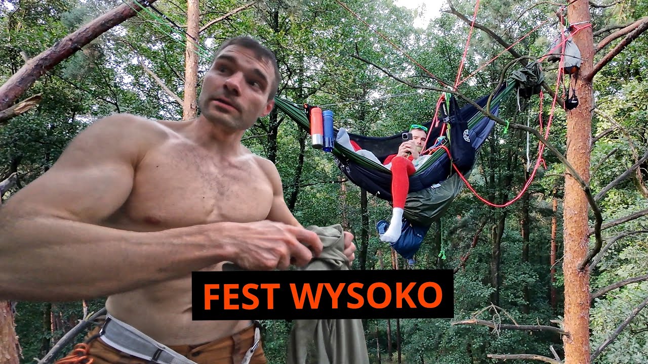 Ekstremalny biwak wysoko na drzewie