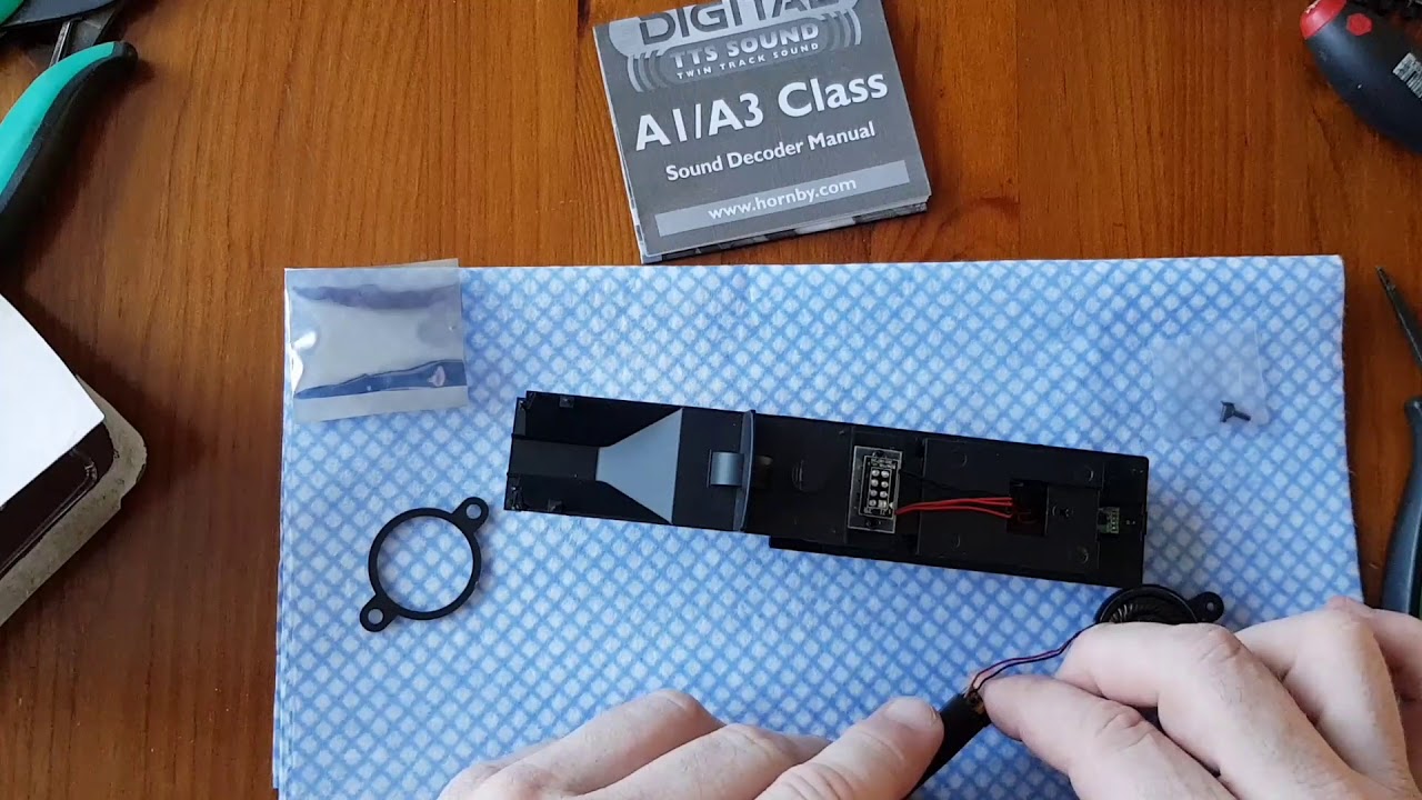 Fitting DCC sound to a Hornby high detail A3 locomotive