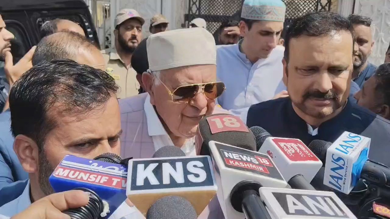 Article 370 can be buried only when Kashmir is buried&rsquo;: Dr Farooq Abdullah