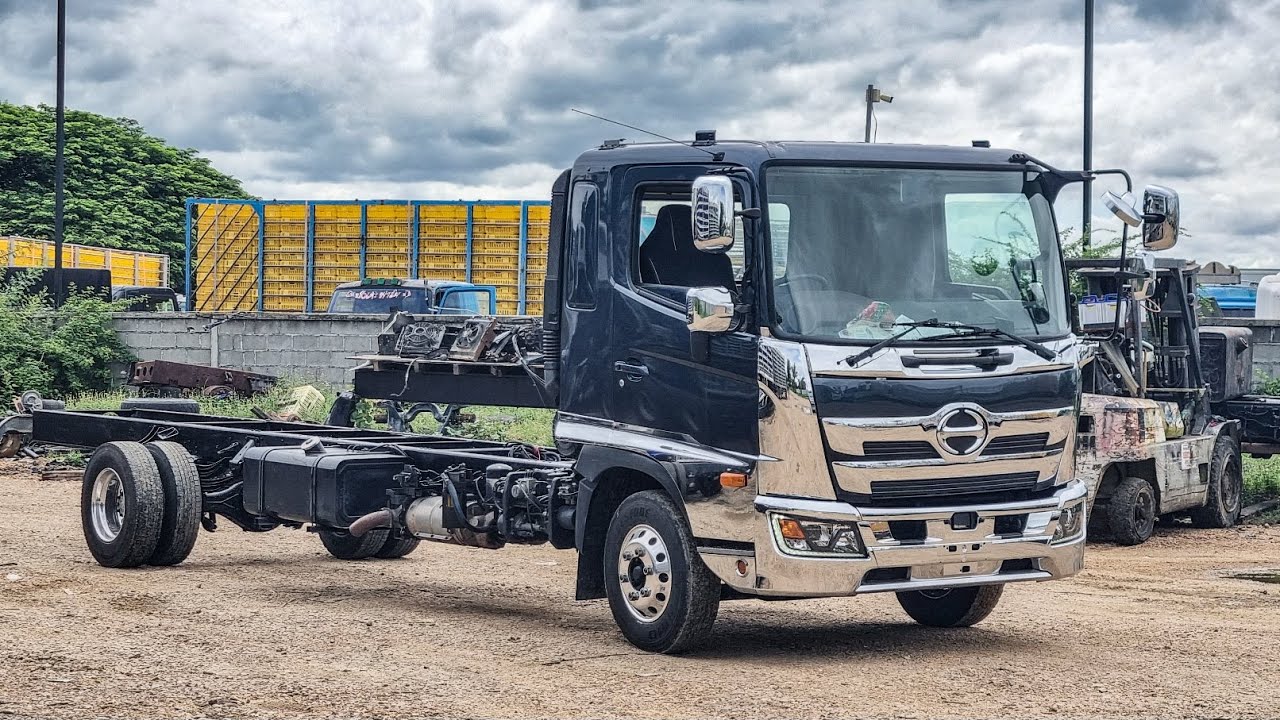 ยกคันมาจากยุ่น โดมิเนเตอร์A05C ที่อู่บังเด๊ะ กาญจนบุรี อู่นี้S700คืองานถนัดของเขา