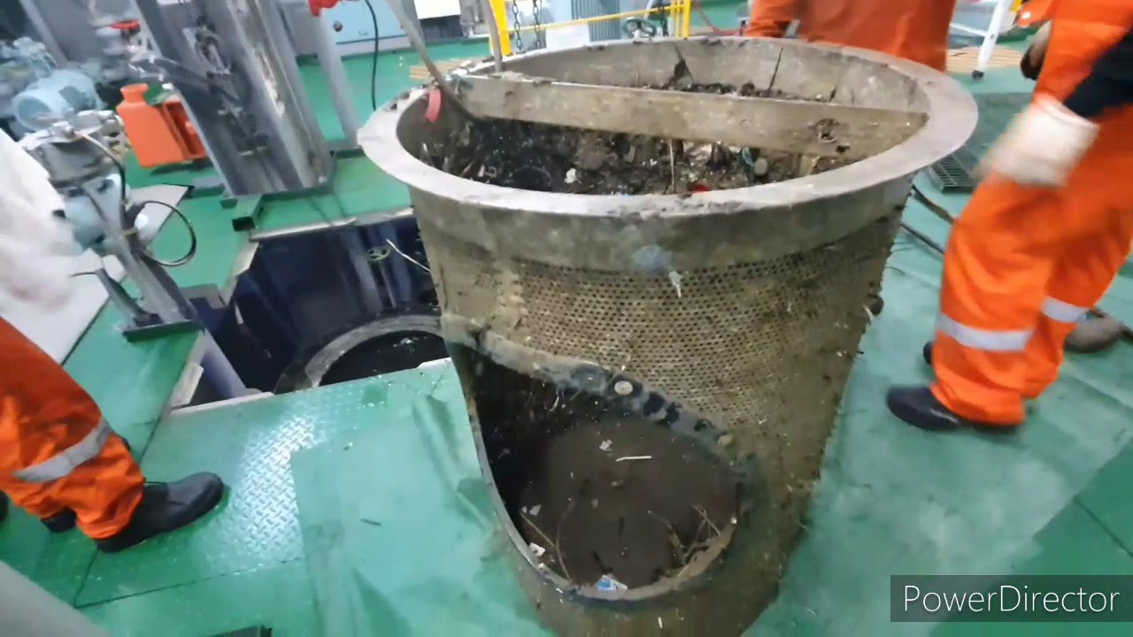 Cleaning Of Seachest Strainer