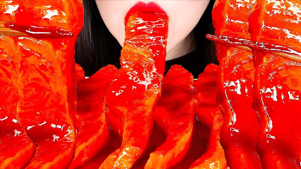 ASMR SPICY FIRE SAUCE SALMON SASHIMI 불닭소스 연어회 먹방 MUKBANG EATING SOUNDS  ZOEY ASMR 조이
