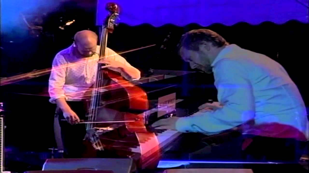 Espen Eriksen Trio - We Don't Need Another Hero.mp4