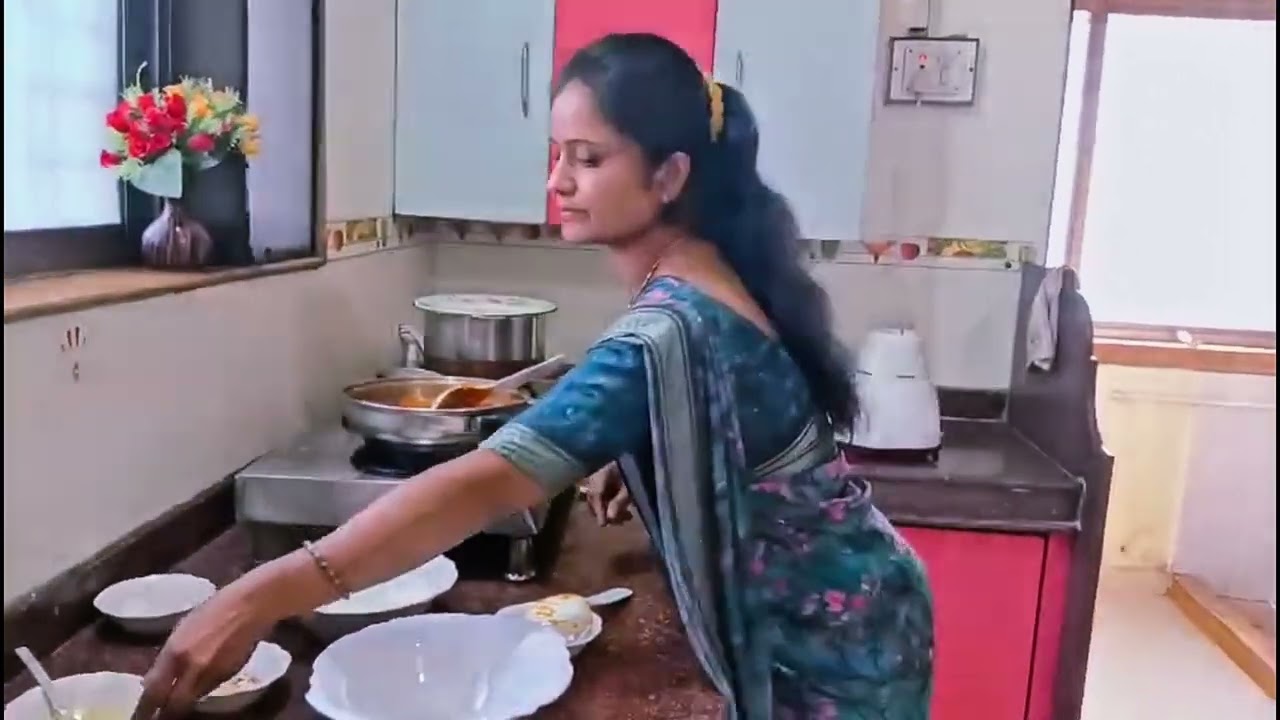 पाहुण्यासाठी थंडीमध्ये बनवा गरम - गरम गाजराचे दूध..