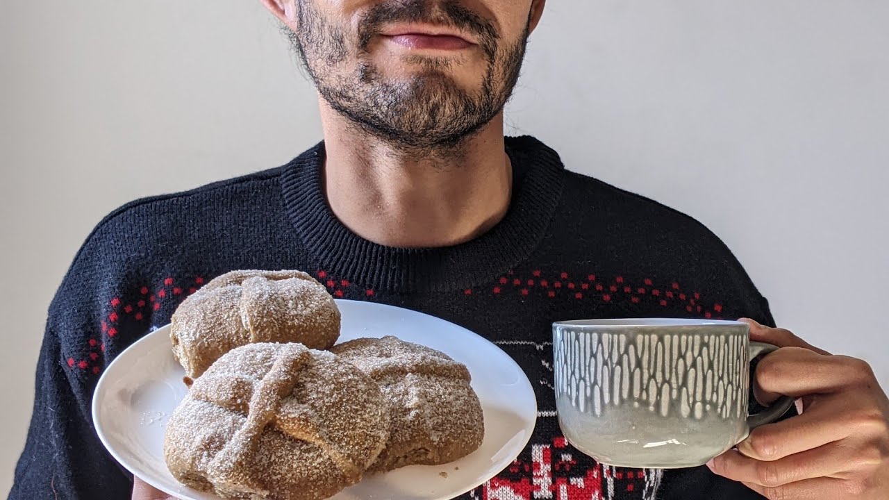 ASMR-Comiendo Pan De Muerto Con Leche 💀🎃
