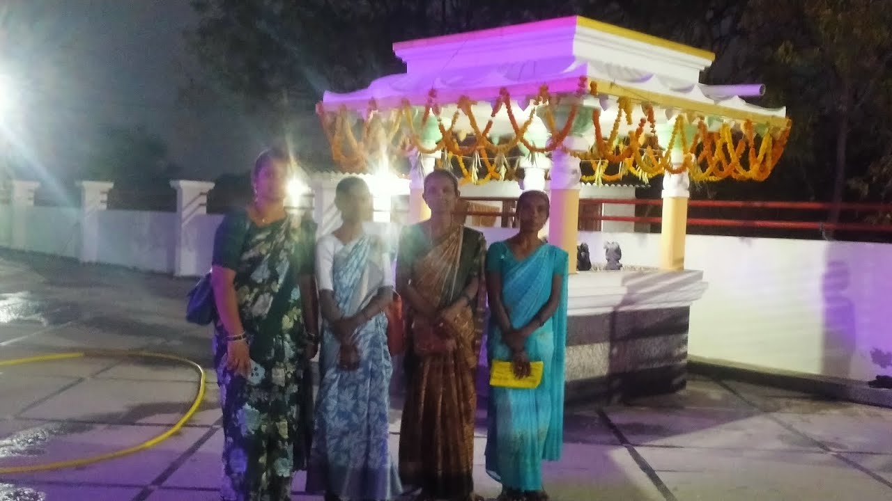 వేములవాడ నడిచి పోయినం 🙏@Akshayachannel249 