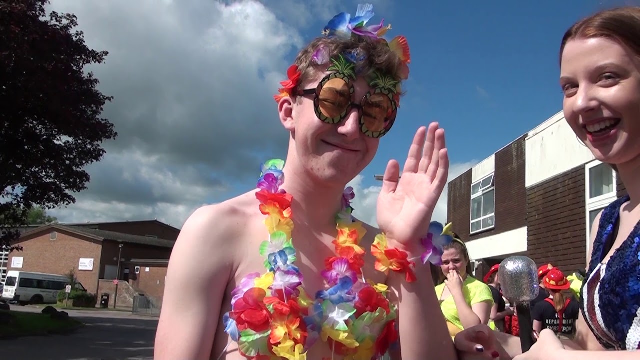 Tiverton High School Dress as you Dare Day 2019