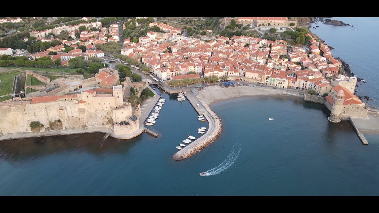 Collioure (4K UHD), vu du ciel avec drone DJI Mavic Air 2, au Lever Du Soleil