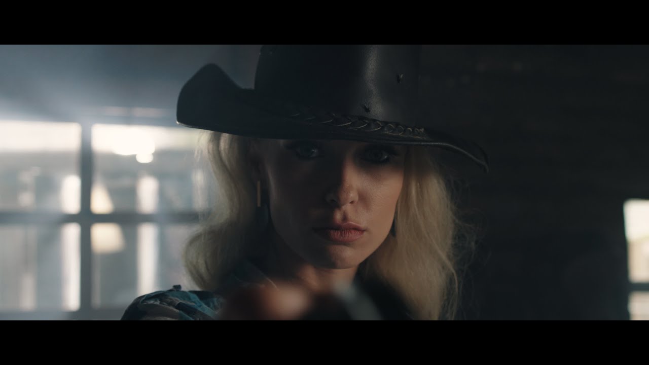 Petsto metrov - Banderas (official video)