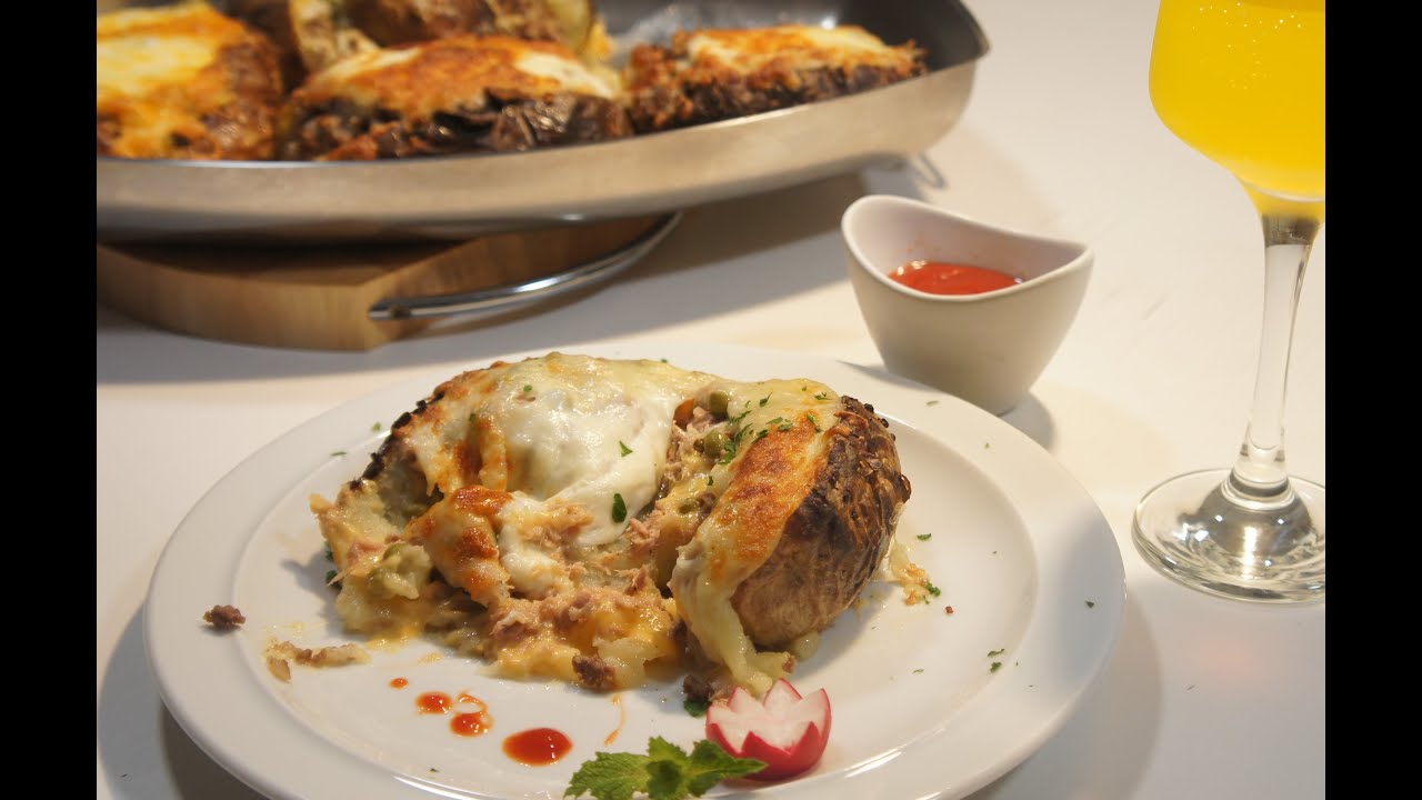 #HowToMake #Kumpir #TurkishVersion Baked Potato \8DAKİKADA KUMPİR NASIL YAPILIR #EasyDeliciousRecipe