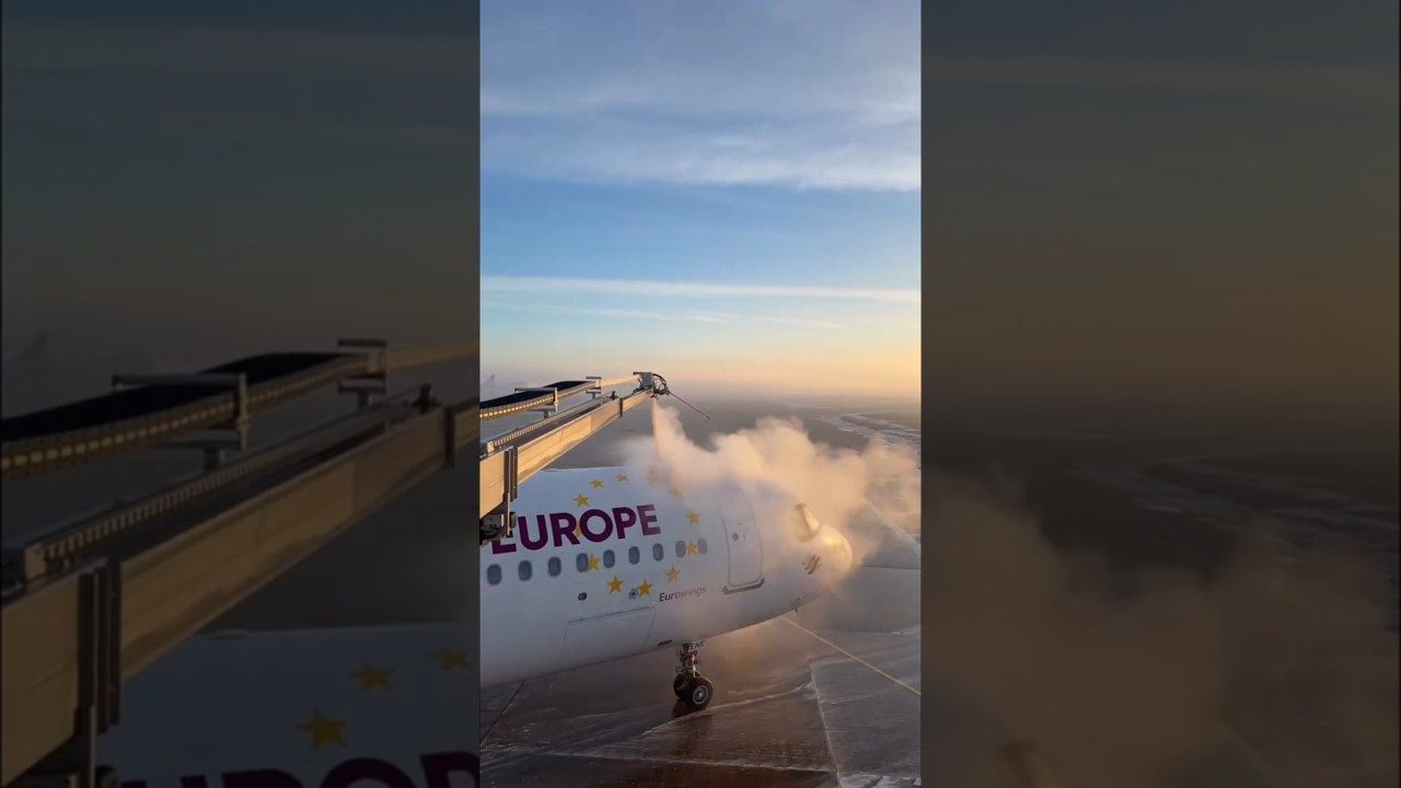 Frozen to Fly: Plane De-Icing Process in Winter ❄️➡️✈️