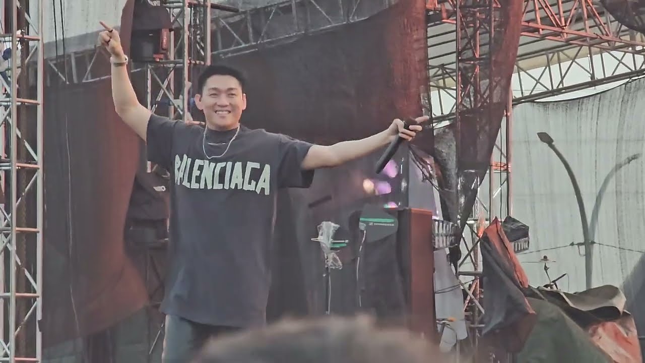 JAGA SLALU HATIMU ~ MENEMUKANMU |  Ifan Seventeen Live at Soora Festival 2024