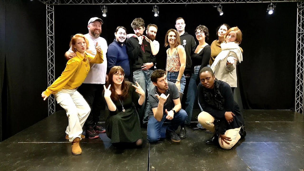 Camille teste un cours de théâtre d'improvisation à Chelles