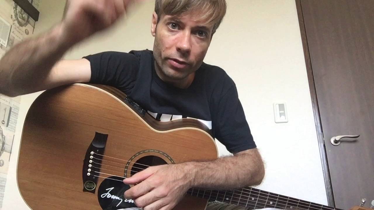 Acoustic guitar tip - smoothing out your strumming