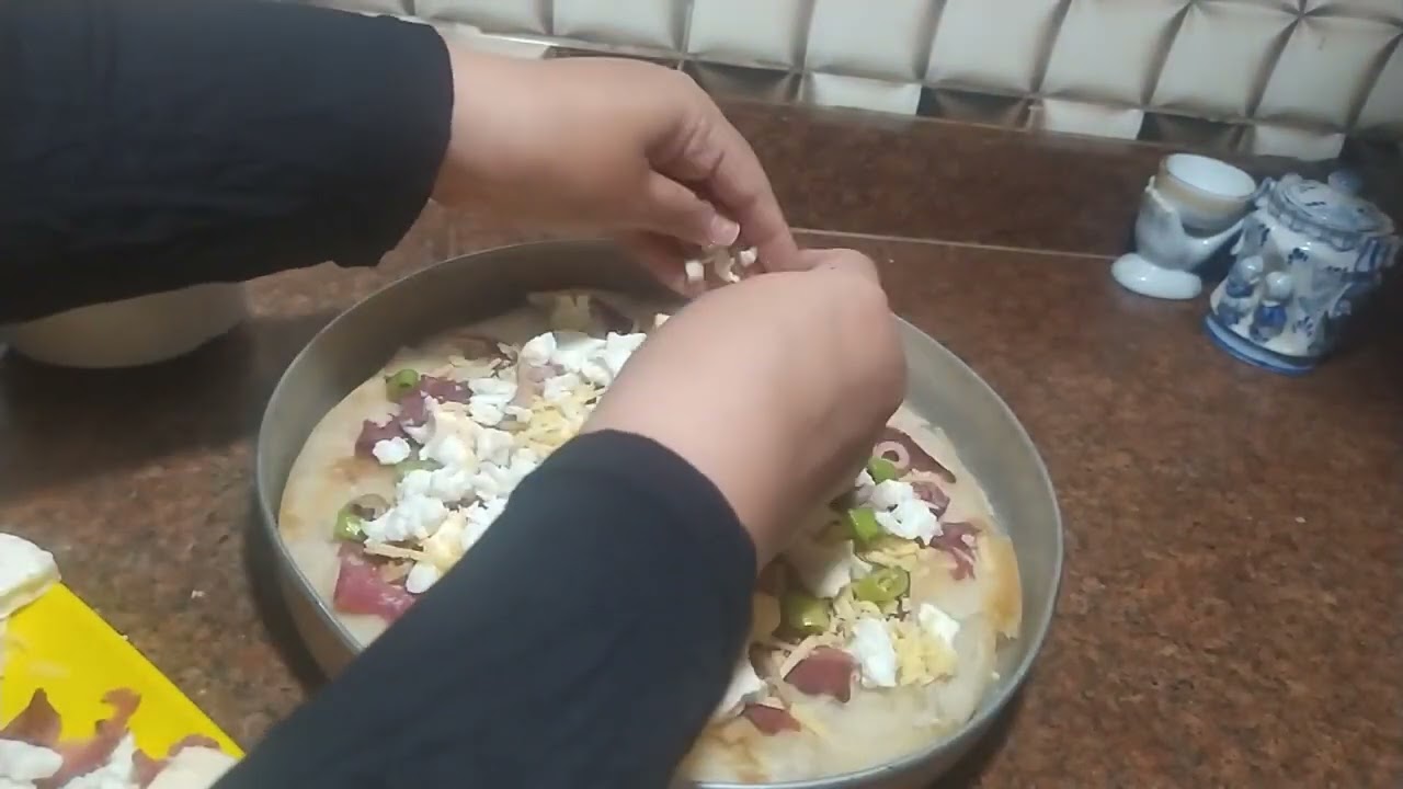 لو عندك فطير بايت تعالي نعمل به احلى بيتزا في البيت 🍕🍕🍕🍕