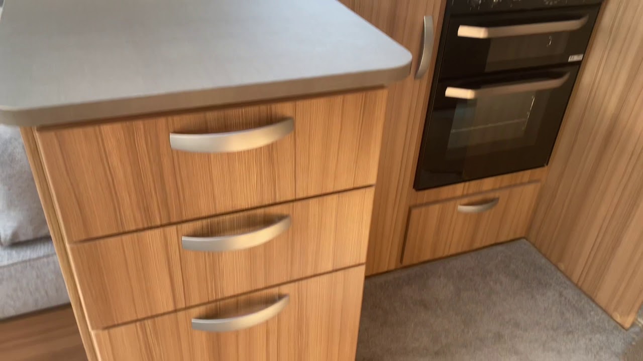 2019 Lunar Quasar 696