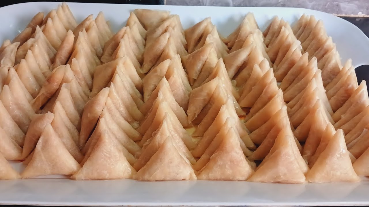طلبية بريوات اللوز المعتدة مع كيفية الاحتفاض بها مدة طويلة مقرمشة ومعلكة
