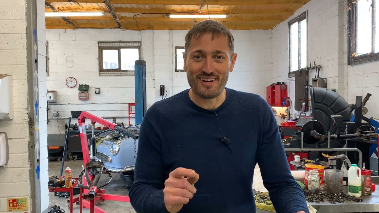 Saving the Life of your Figaro - Roof Corners
