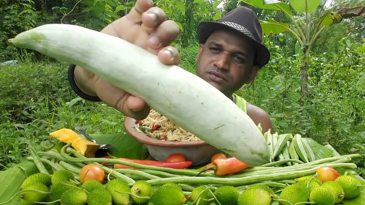 Raw Snake Gourd with Fried Noodles and Fried fish / Food cooking and eating show/[ASMR]……