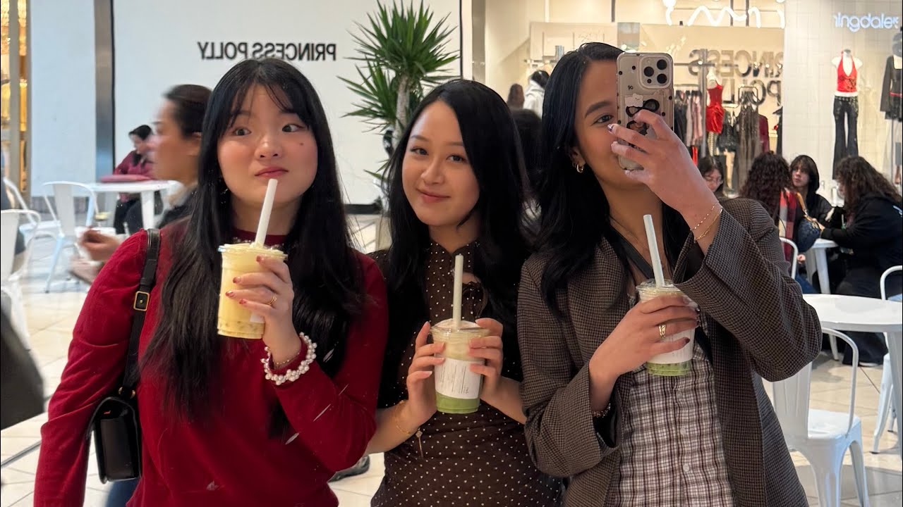 Coat hunting + dinner w/ my girls. 💕✨