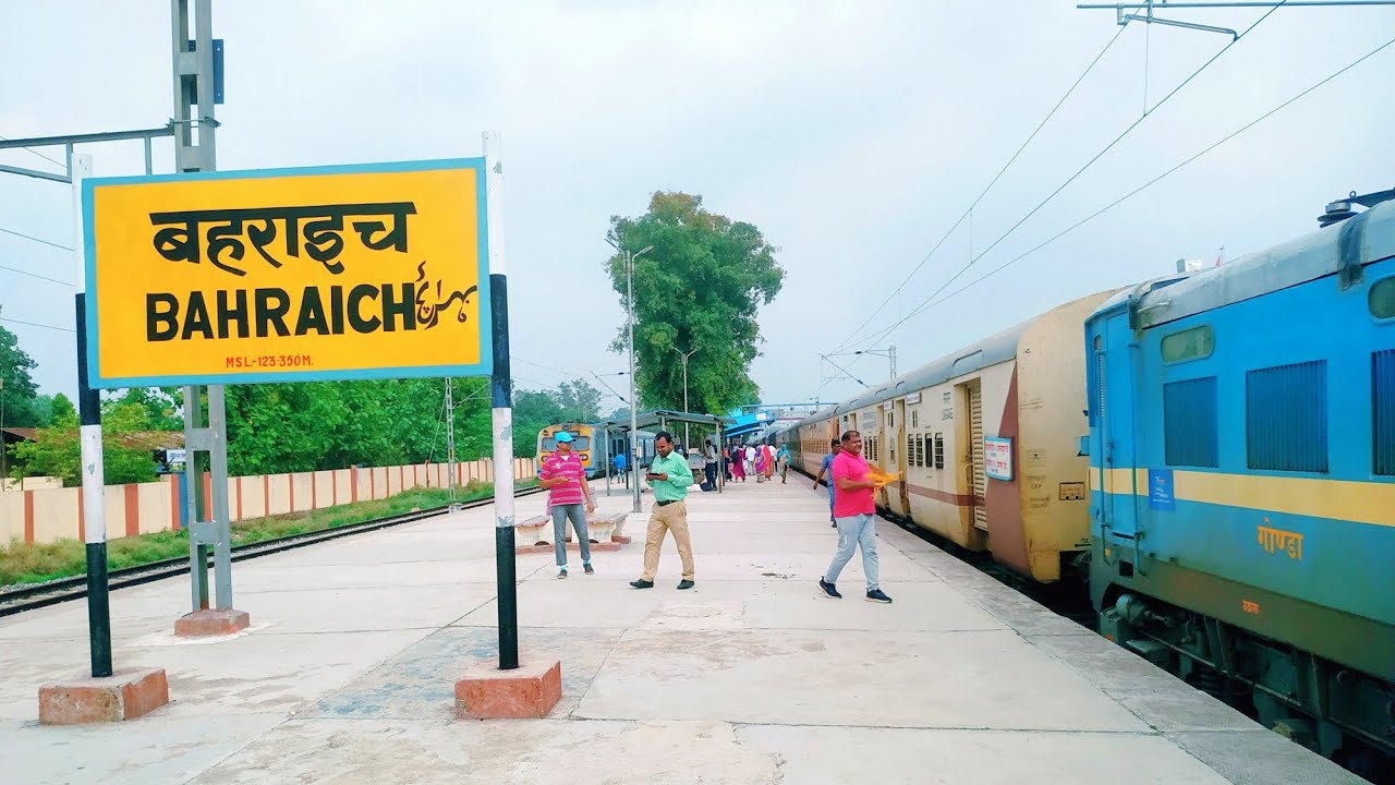 05131/05132 गोरखपुर-बहराइच विशेष किराया गाड़ी का संपूर्ण अवलोकन, किराया जानकारी और प्रस्थान की झलक।