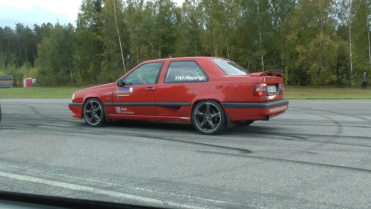 Volvo 850 T5 (Mid Engine RWD) vs Volvo S40 T4 Autotech 420hp