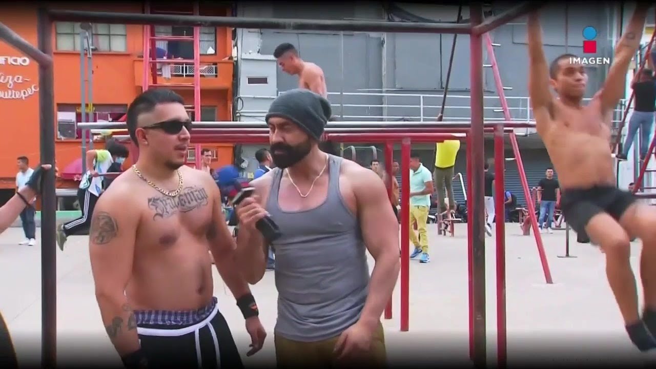 Eduardo Iniesta fue a conocer el primer grupo de barras LGBT en CDMX | Qué Importa