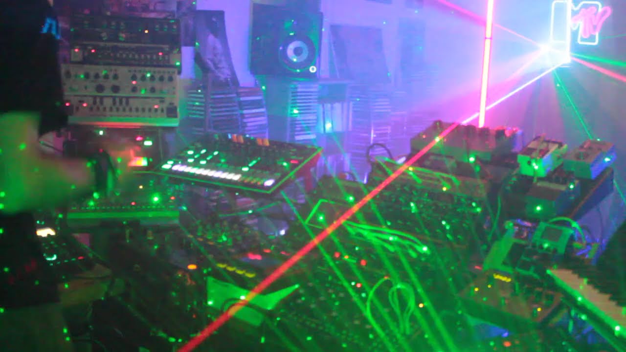 MuSHR0oM S0uP ,#acid ELecTr0, #dawless Live JaM.