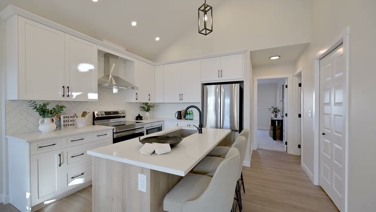 2242 Bayview Drive - Airdrie, AB